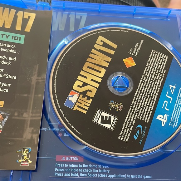 Barely played the show 17 - Picture 3 of 3